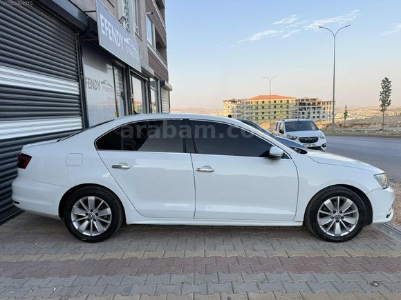 EFENDY OTOMOTİV DEN DÜŞÜK KM 2015 JETTA