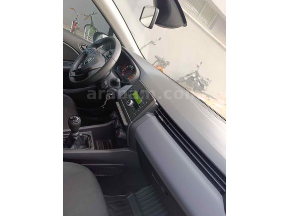 Sahibinden Renault Clio 1.0 SCe Joy 2023 Model 