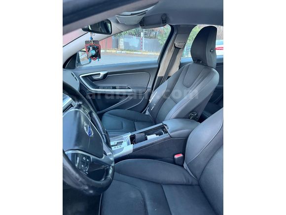 Sahibinden Volvo S60 2.0 D Advance 2011 Model