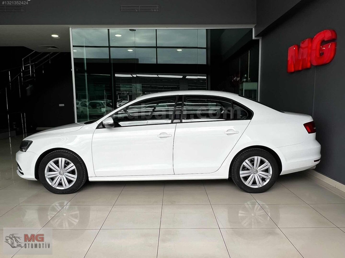 Galeriden Volkswagen Jetta 1.4 TSi BlueMotion Trendline 2015 Model Ankara 146.000 km Beyaz 5