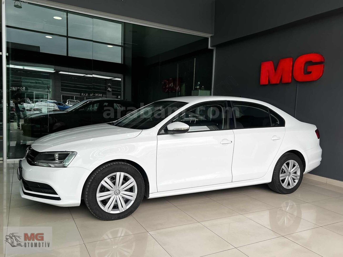 Galeriden Volkswagen Jetta 1.4 TSi BlueMotion Trendline 2015 Model Ankara 146.000 km Beyaz 4
