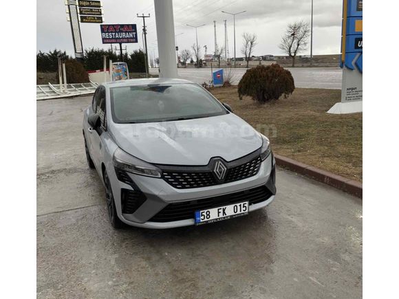 Sahibinden Renault Clio 1.0 TCe Techno Esprit Alpine Servis Bakımlı Garantili 