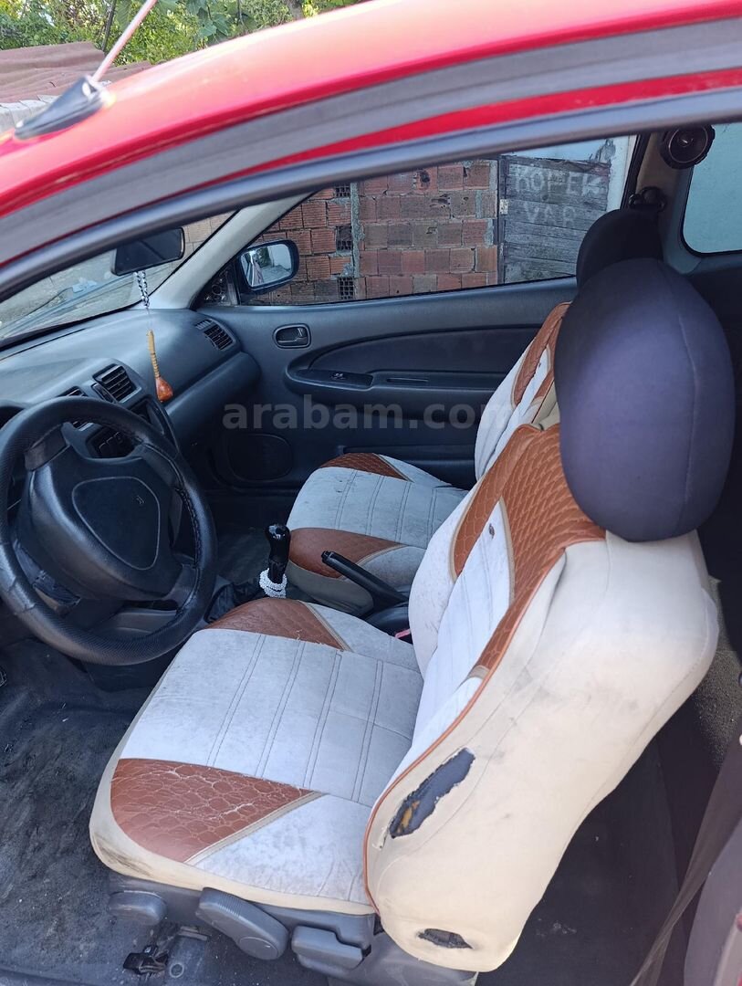 Sahibinden Mazda 323 1.5 Practica 1998 Model İstanbul 422.000 km Kırmızı 3
