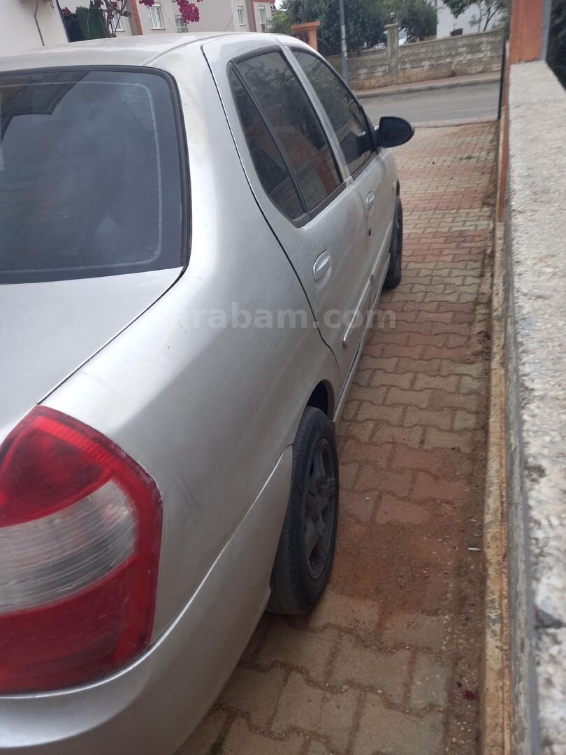 Sahibinden Tata Indigo 1.4 MPFI Comfort 2009 Model Antalya 247.000 km Gri (Gümüş) 7