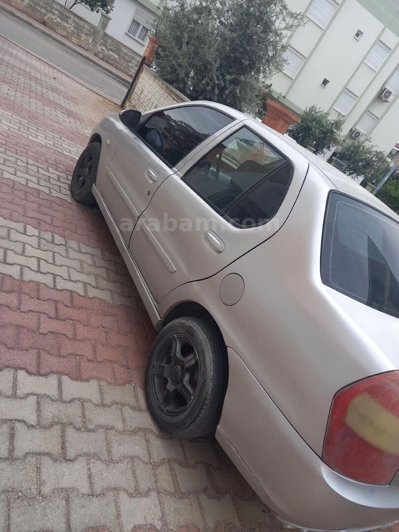 Sahibinden Tata Indigo 1.4 MPFI Comfort 2009 Model Antalya 247.000 km Gri (Gümüş) 6