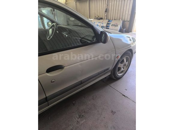 Sahibinden Renault Megane 1.6 Expression 2002 Model 