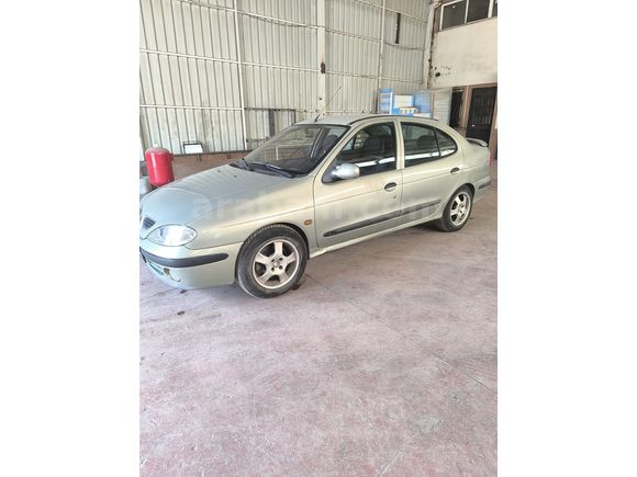 Sahibinden Renault Megane 1.6 Expression 2002 Model 