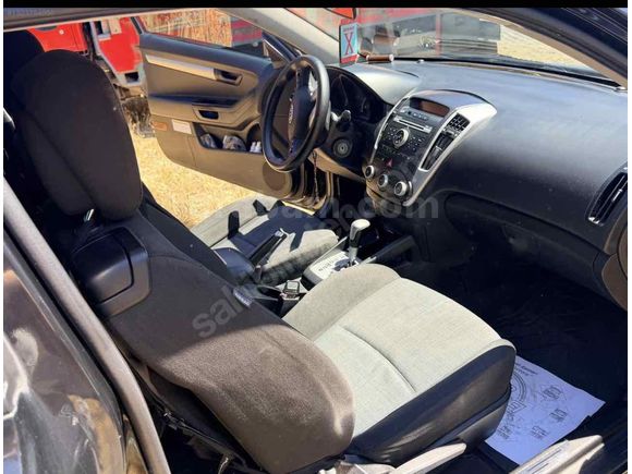Sahibinden Kia Pro Ceed 1.6 CRDi Cool Plus 2011 Model 