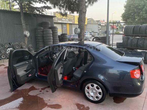 Motoru yeni yapılmıştır.