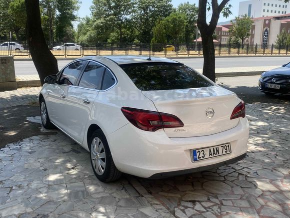 Galeriden Opel Astra 1.6 Edition 2018 Model Bingöl