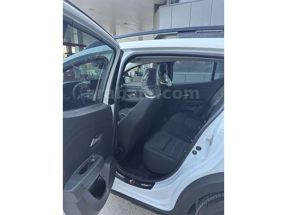 Sahibinden Dacia Sandero Stepway 1.0 Eco-G Essential 2025 Model 
