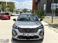 YENİ LOGO 2023 MODEL PEUGEOT 2008 1.5 BLUEHDI ALLURE BOYASIZ