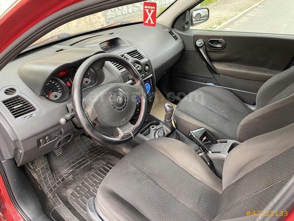 İLK SAHİBİNDEN MEGANE 2 BAKIMLI DÜŞÜK KM