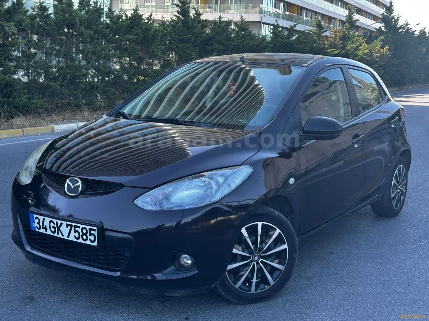 Galeriden Mazda 2 1.5 Sport 2010 Model İstanbul 163.000 km Mor 1