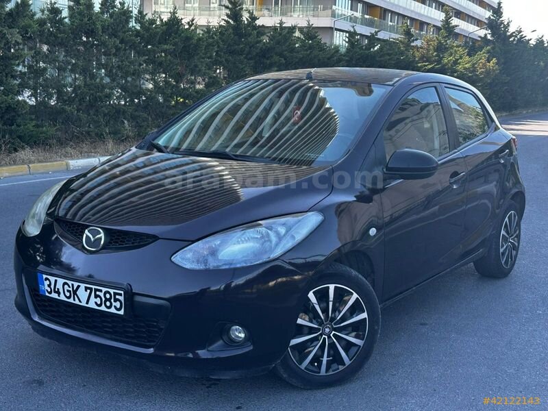Galeriden Mazda 2 1.5 Sport 2010 Model İstanbul 163.000 km Mor