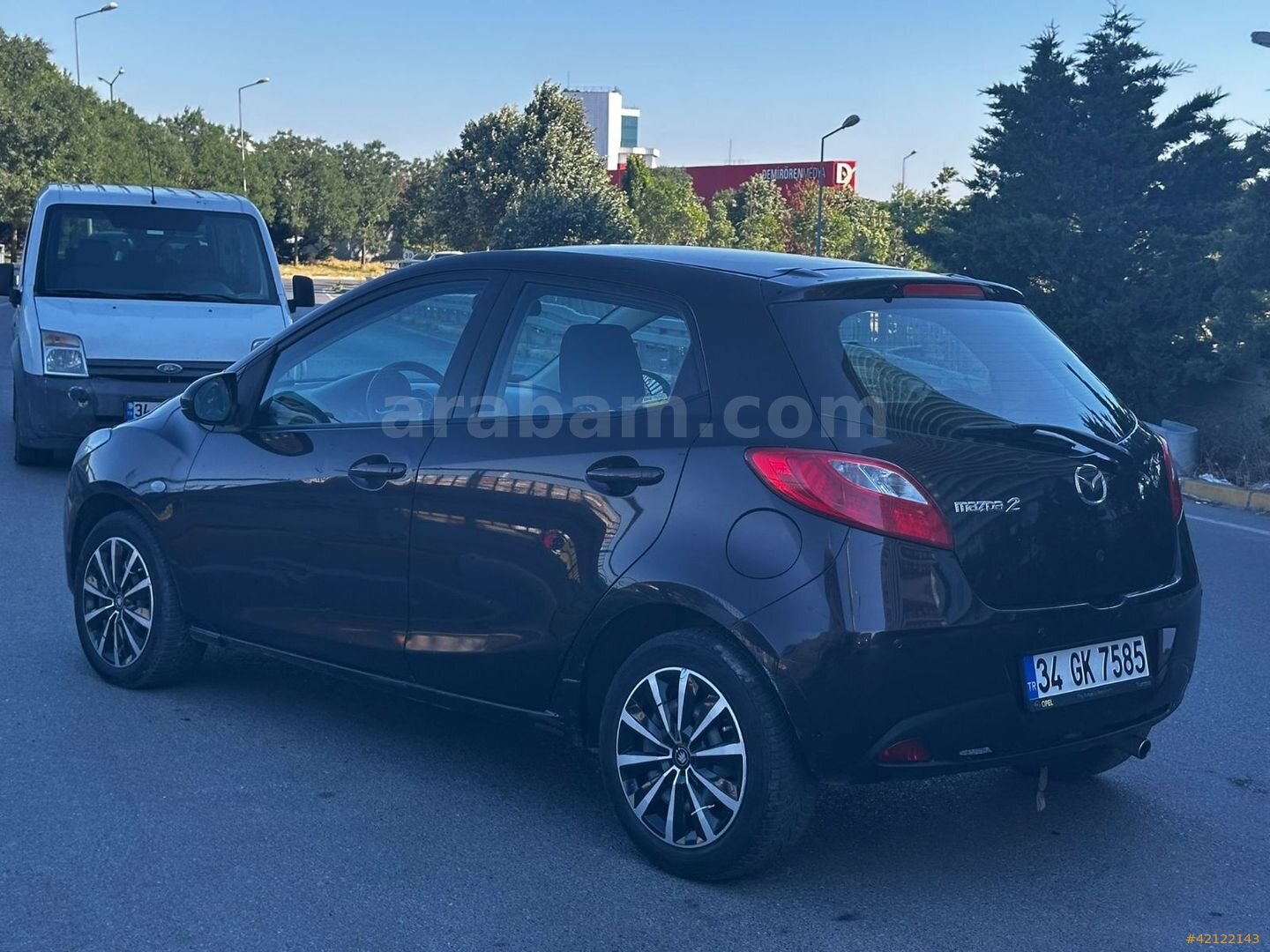 Galeriden Mazda 2 1.5 Sport 2010 Model İstanbul 163.000 km Mor 3