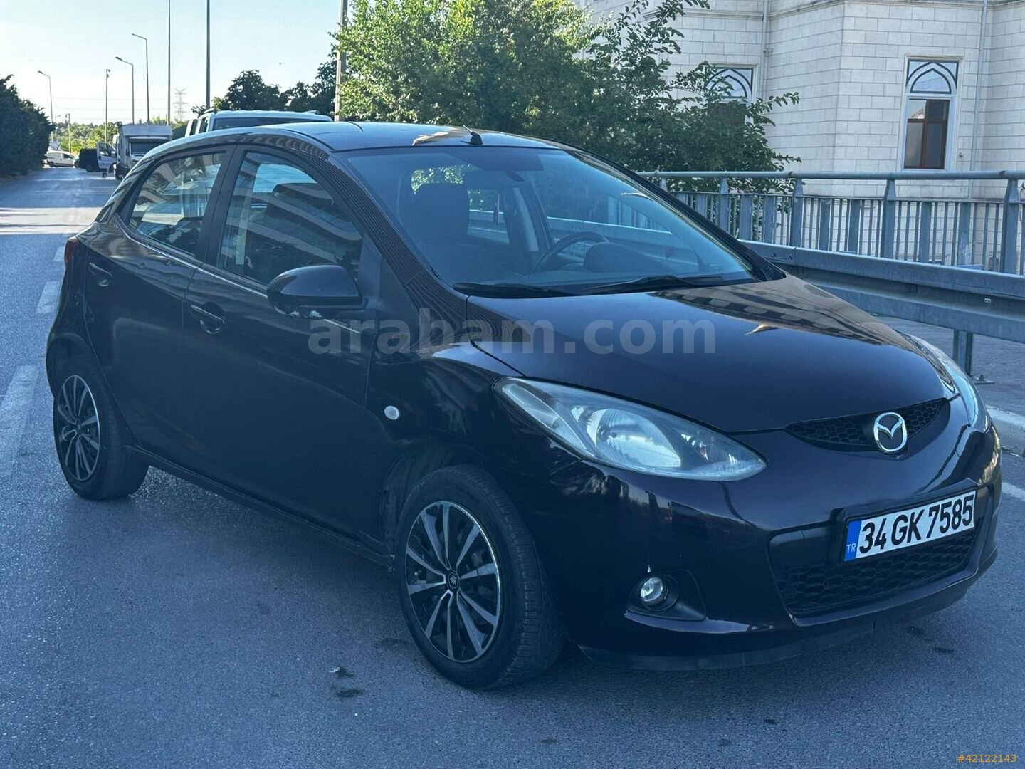 Galeriden Mazda 2 1.5 Sport 2010 Model İstanbul 163.000 km Mor 2