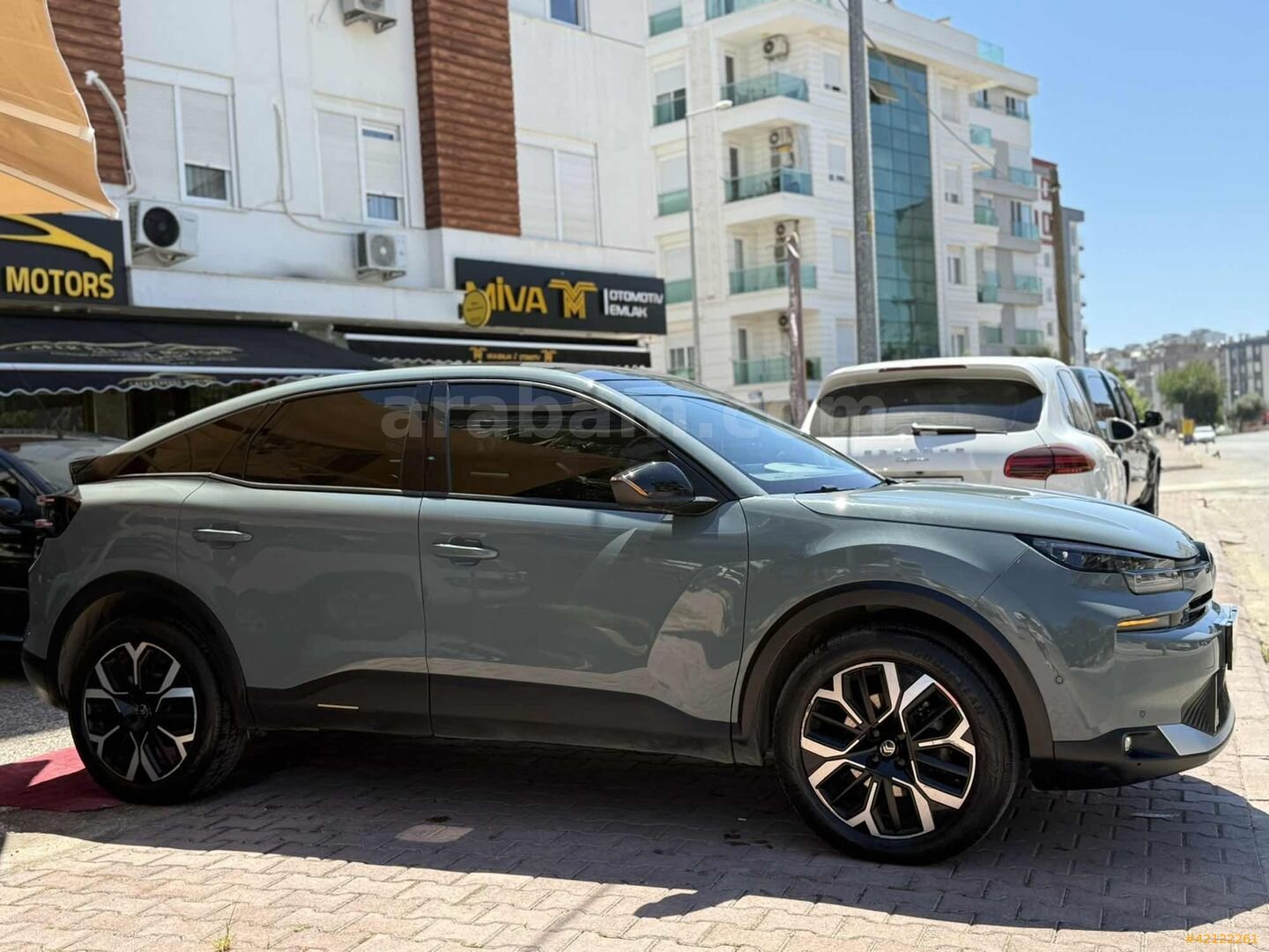 Galeriden Citroen C4 1.2 PureTech Max 2025 Model Antalya 39.200 km Yeşil 6