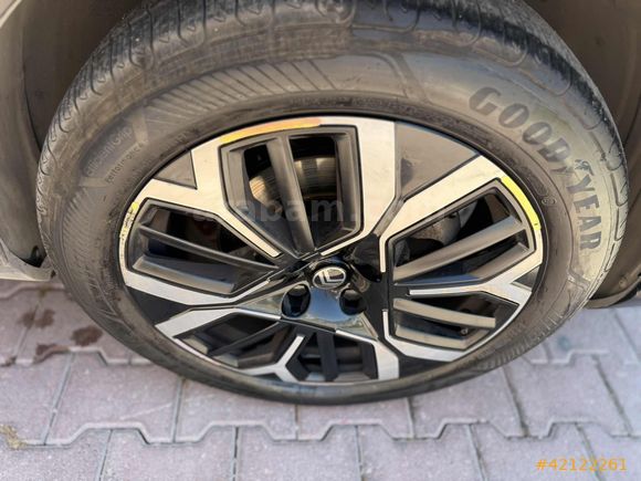 2025 MODEL C4 1.2 PURETECH MAX EAT8 HATASIZ KATOLOG RENK