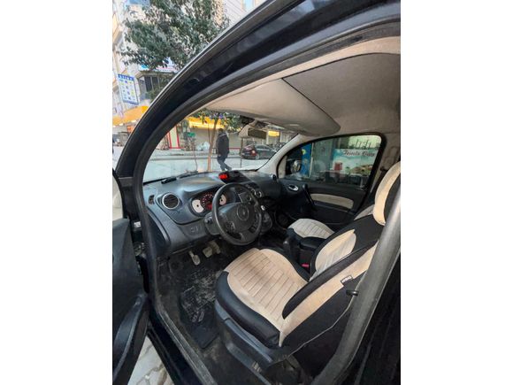Sahibinden Renault Kangoo Multix 1.5 dCi Privilege 2011 Model