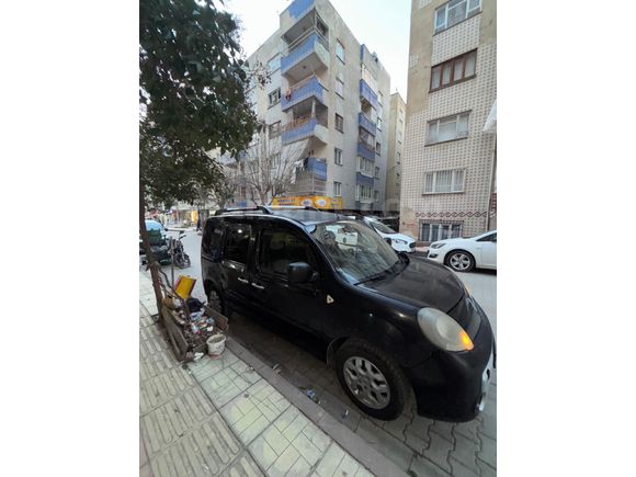 Sahibinden Renault Kangoo Multix 1.5 dCi Privilege 2011 Model