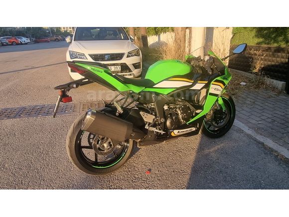 Galeriden Kawasaki Ninja ZX 6R 2024 Model İzmir 7.200 km Yeşil