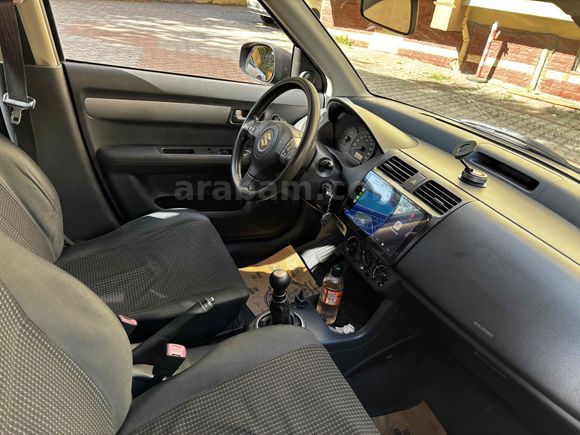 Sahibinden Suzuki Swift 1.3 MT 2006 Model 
