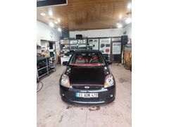 Sahibinden Ford Fiesta 1.4 TDCi Comfort 2006 Model  293.500 km Siyah