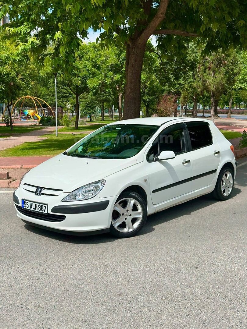 Galeriden Peugeot 307 1.4 XR 2002 Model Kayseri 286.000 km Beyaz 3