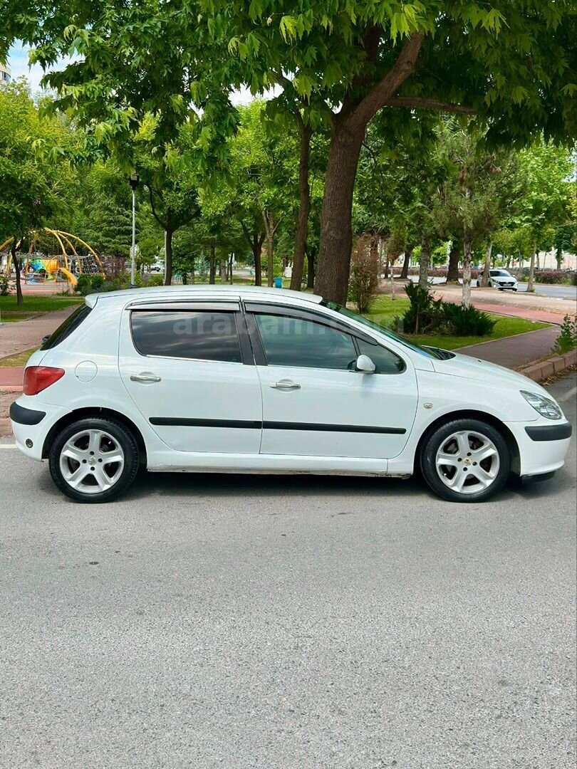 Galeriden Peugeot 307 1.4 XR 2002 Model Kayseri 286.000 km Beyaz 4
