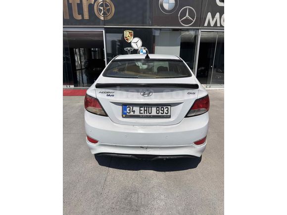 Galeriden Hyundai Accent Blue 1.6 CRDI Mode Plus 2017 Model İstanbul