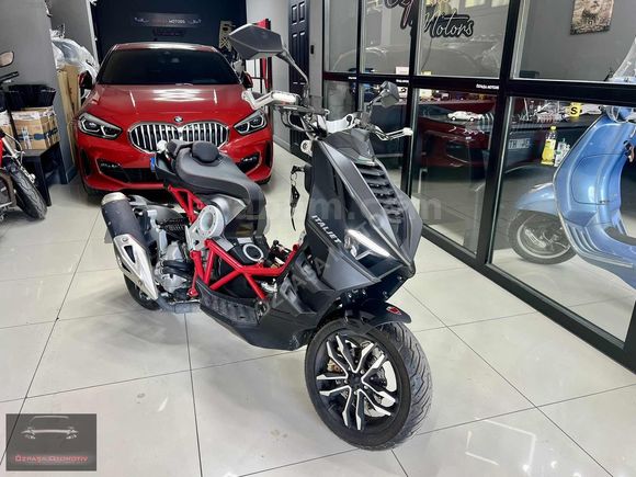 Italjet Dragster 300cc Brembo