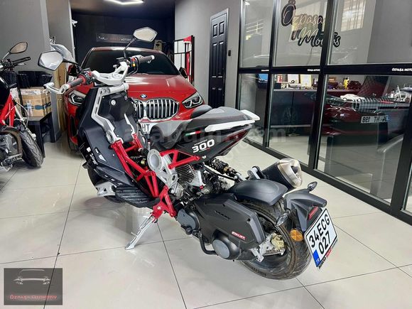 Italjet Dragster 300cc Brembo