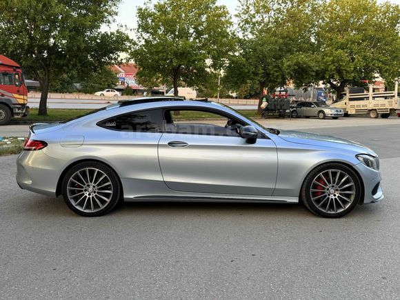 TRDE TEK OLAN COUPE
İMZALI SERİ 