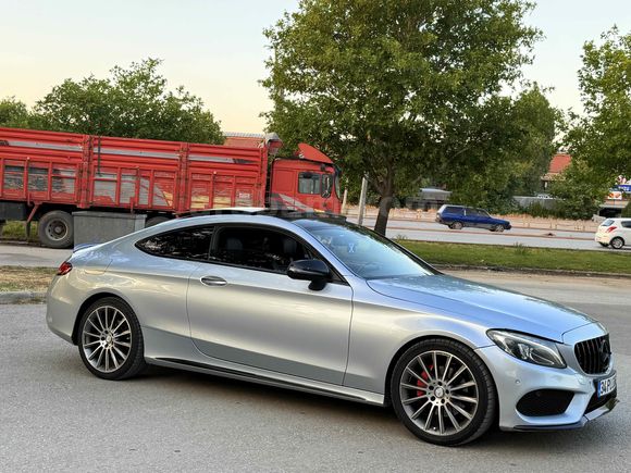 TRDE TEK OLAN COUPE
İMZALI SERİ 