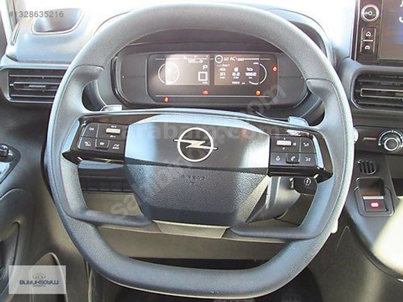 BÜYÜKSOYLU'DAN 2026 MODEL OPEL COMBO 1.5D ESSENTİAL AT8 FL 130HP