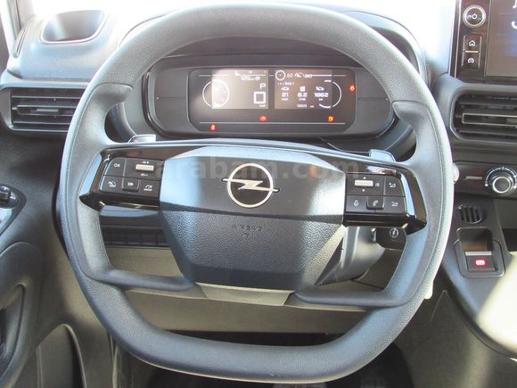 BÜYÜKSOYLU'DAN 2026 MODEL OPEL COMBO 1.5D ESENTİAL AT8 FL 130 HP