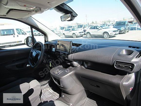BÜYÜKSOYLU'DAN 2026 MODEL OPEL COMBO 1.5D ESSENTİAL AT8 FL 130HP