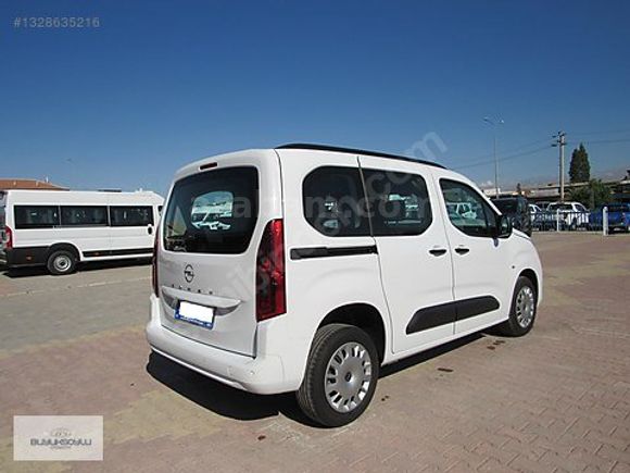 BÜYÜKSOYLU'DAN 2026 MODEL OPEL COMBO 1.5D ESSENTİAL AT8 FL 130HP