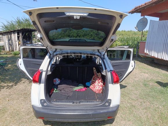 Sahibinden Peugeot 2008 1.6 e-HDi Active 2014 Model  210.000 km Beyaz