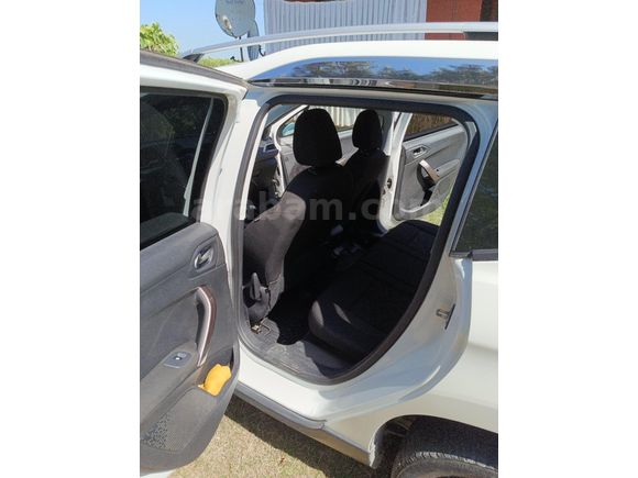 Sahibinden Peugeot 2008 1.6 e-HDi Active 2014 Model  210.000 km Beyaz