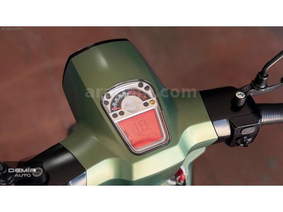 Lambretta V200 Special ABS 7.500 KM BOYASIZ HATASIZ...