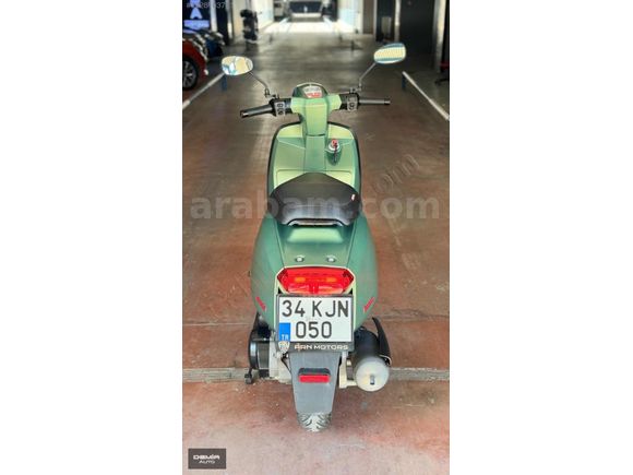 Lambretta V200 Special ABS 7.500 KM BOYASIZ HATASIZ...