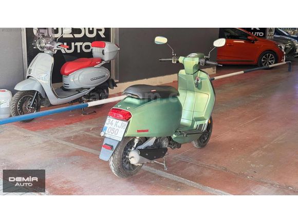 Lambretta V200 Special ABS 7.500 KM BOYASIZ HATASIZ...