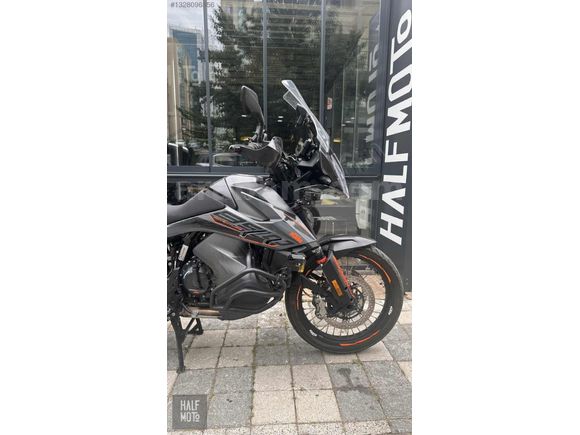 HALF MOTO 2021 KTM 890 ADVANTURE