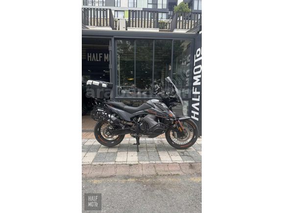 HALF MOTO 2021 KTM 890 ADVANTURE