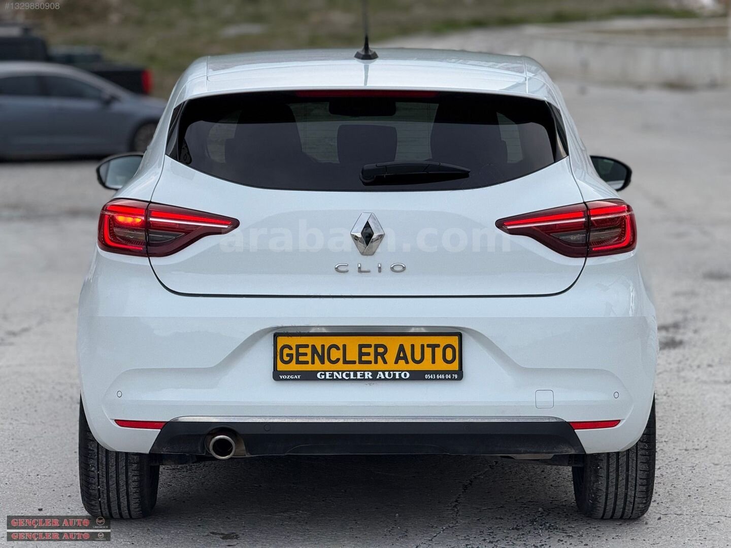 Galeriden Renault Clio 1.0 TCe Icon 2023 Model Yozgat 55.000 km Beyaz 6