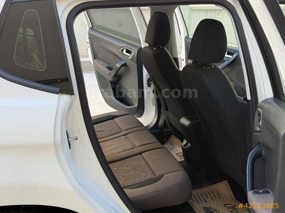 2014 PEUGEOT 2008 1.6 e-HDİ 226 BİNDE OTOMATİK BAKIMLI MASRAFSIZ
