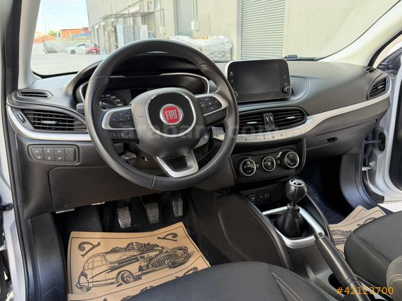 2020 1.4 URBAN PLUS 70 BİNDE TEMİZ BAKIMLI HATASIZ