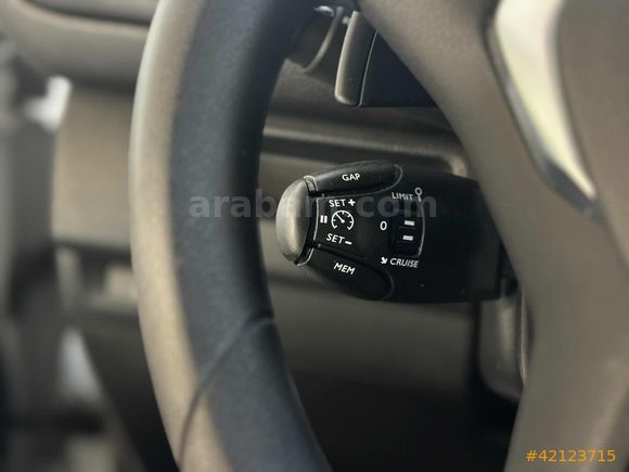 YKTCAR AUTOGROSS'DAN 2024 VİVARO HATASIZ BOYASIZ